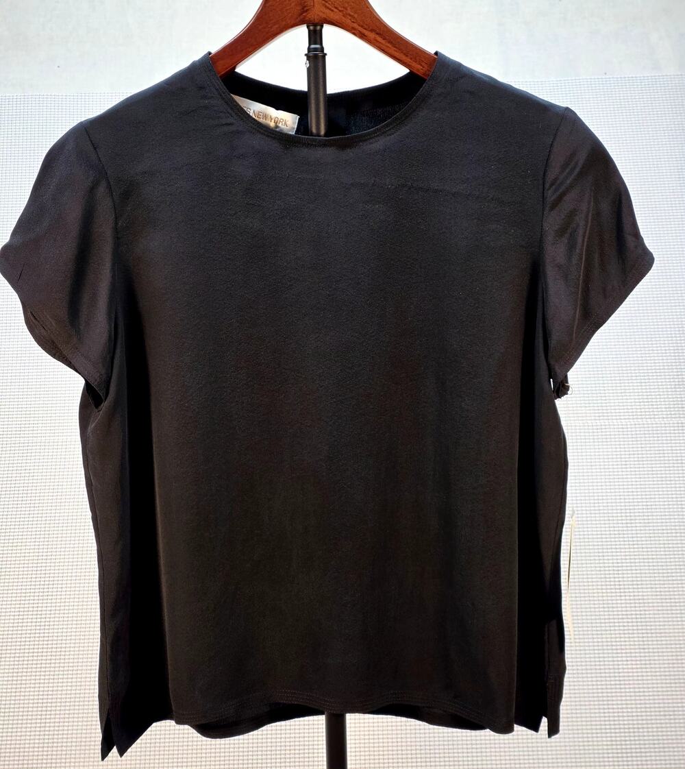 NWT Jones New York 100% Silk Short Sleeve Blouse Black Size 10 Old Money Luxury